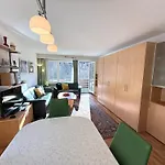 Apartment Apollo 44 *