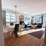 Apartment Apollo 44 *